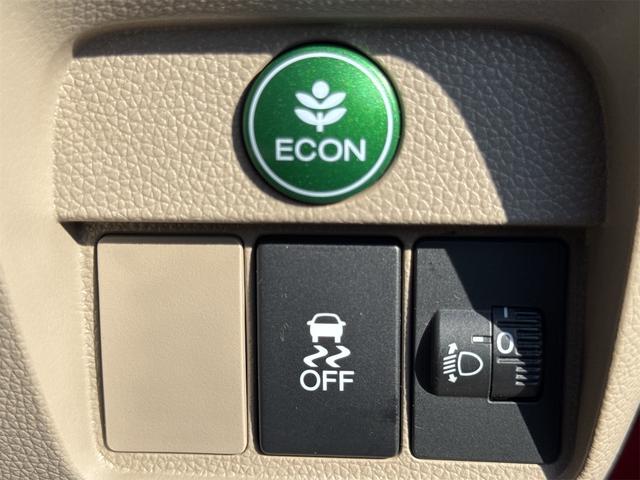 Ｎ－ＯＮＥ Ｇ・Ｌパッケージ　４ＷＤ　ナビ　ＴＶ　ＨＩＤ　スマートキー　アイドリングストップ　電動格納ミラー　ベンチシート　ＣＶＴ　盗難防止システム　ＡＢＳ　ＥＳＣ　ミュージックプレイヤー接続可　アルミホイール　衝突安全ボディ（7枚目）