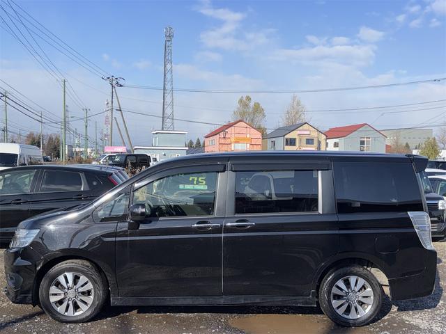 ステップワゴンスパーダ Ｚ　クールスピリット　インターナビ　セレクション　４ＷＤ　ＥＴＣ　バックカメラ　ナビ　ＴＶ　オートクルーズコントロール　両側電動スライドドア　ＨＩＤ　スマートキー　アイドリングストップ　電動格納ミラー　３列シート　ＣＶＴ　アルミホイール　ＣＤ（31枚目）