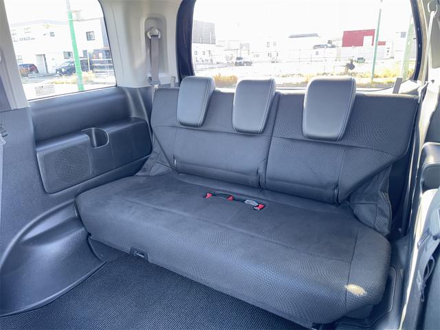 ステップワゴンスパーダ Ｚ　クールスピリット　インターナビ　セレクション　４ＷＤ　ＥＴＣ　バックカメラ　ナビ　ＴＶ　オートクルーズコントロール　両側電動スライドドア　ＨＩＤ　スマートキー　アイドリングストップ　電動格納ミラー　３列シート　ＣＶＴ　アルミホイール　ＣＤ（43枚目）