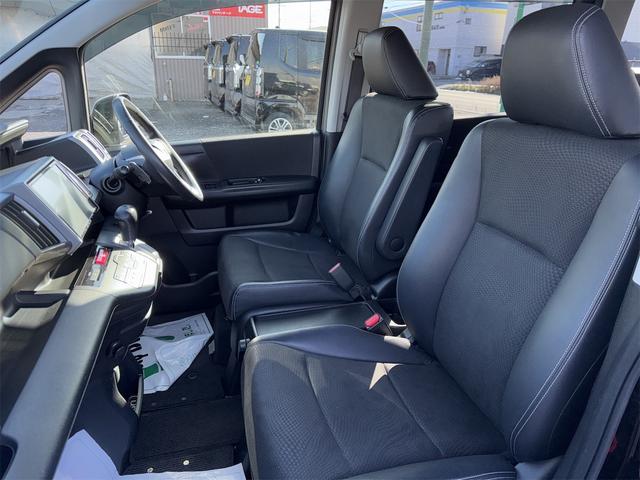 ステップワゴンスパーダ Ｚ　クールスピリット　インターナビ　セレクション　４ＷＤ　ＥＴＣ　バックカメラ　ナビ　ＴＶ　オートクルーズコントロール　両側電動スライドドア　ＨＩＤ　スマートキー　アイドリングストップ　電動格納ミラー　３列シート　ＣＶＴ　アルミホイール　ＣＤ（46枚目）