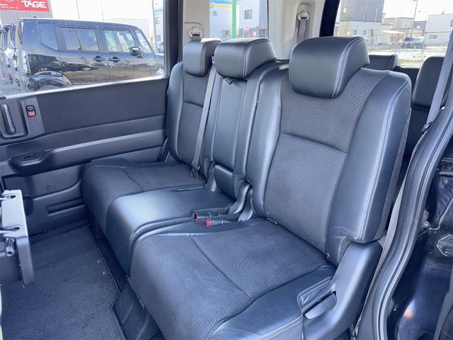 ステップワゴンスパーダ Ｚ　クールスピリット　インターナビ　セレクション　４ＷＤ　ＥＴＣ　バックカメラ　ナビ　ＴＶ　オートクルーズコントロール　両側電動スライドドア　ＨＩＤ　スマートキー　アイドリングストップ　電動格納ミラー　３列シート　ＣＶＴ　アルミホイール　ＣＤ（48枚目）