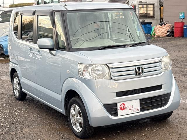 Ｎ－ＢＯＸ Ｇ　４ＷＤ　両側スライドドア　スマートキー　アイドリングストップ　電動格納ミラー　ベンチシート　ＣＶＴ　盗難防止システム　ＡＢＳ　ＥＳＣ　ＣＤ　ミュージックプレイヤー接続可　アルミホイール　衝突安全ボディ（13枚目）