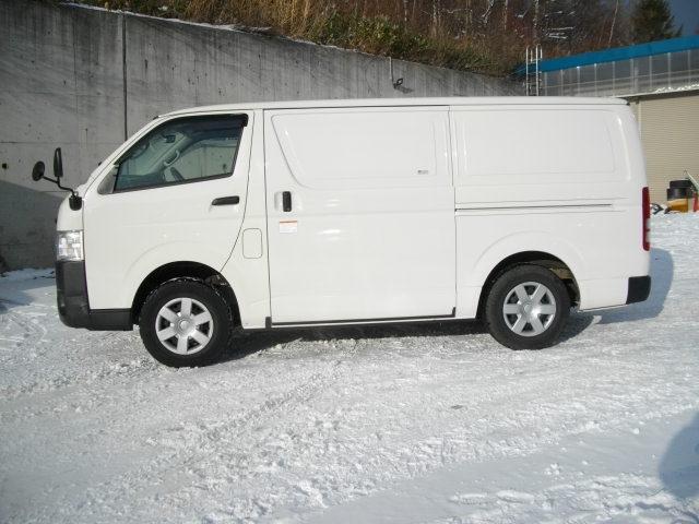 保冷バン3.0DTロング 4WD ETC 盗難防止(4枚目)