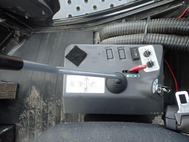 日本 日立 ZW80S-5B ホイールローダー 1950時間 走行ダンパー無 スパイクタイヤ ツインヒーター(12枚目)