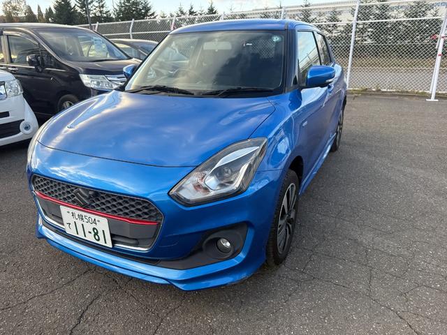 スイフト ハイブリッドRS 4WD(4枚目)