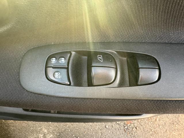 セレナ ハイウェイスター Jパッケージ 4WD(16枚目)