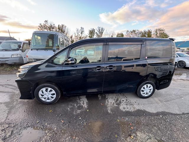 ヴォクシー Ｘ　４ＷＤ（5枚目）