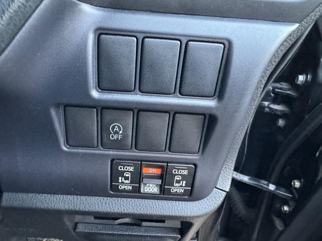 ヴォクシー Ｘ　４ＷＤ（16枚目）