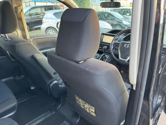 ヴォクシー Ｘ　４ＷＤ（22枚目）