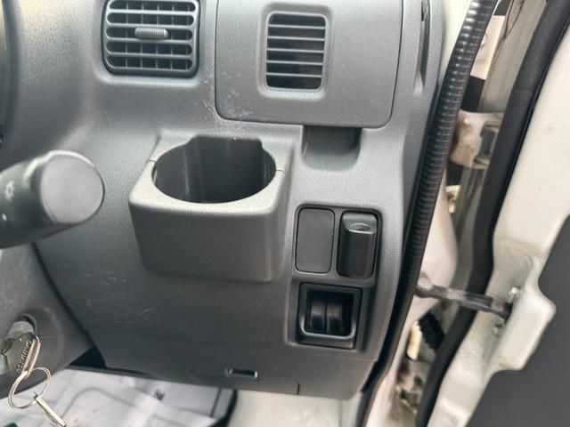 ハイゼットカーゴ スペシャル　４ＷＤ（16枚目）