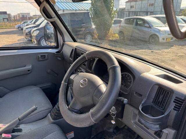 NV100クリッパーバン DX 4WD(20枚目)