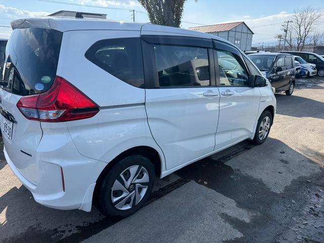 フリードハイブリッド ハイブリッド・Ｇホンダセンシング　４ＷＤ（10枚目）