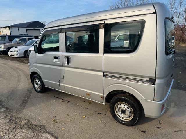 NV100クリッパーバン DX 4WD(4枚目)