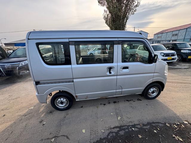 NV100クリッパーバン DX 4WD(9枚目)