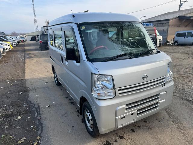 NV100クリッパーバン DX 4WD(10枚目)