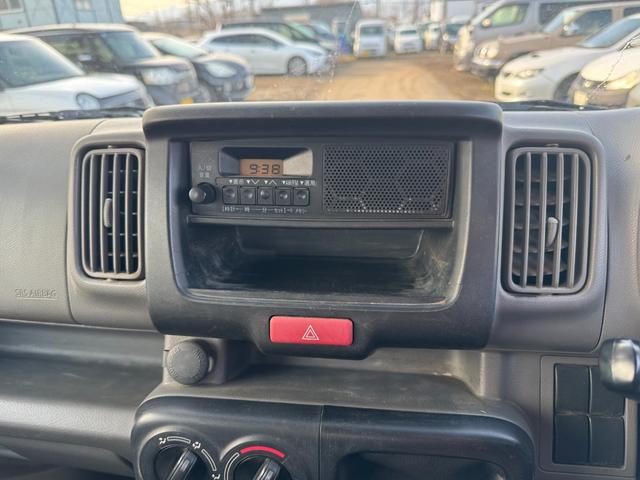 NV100クリッパーバン DX 4WD(15枚目)