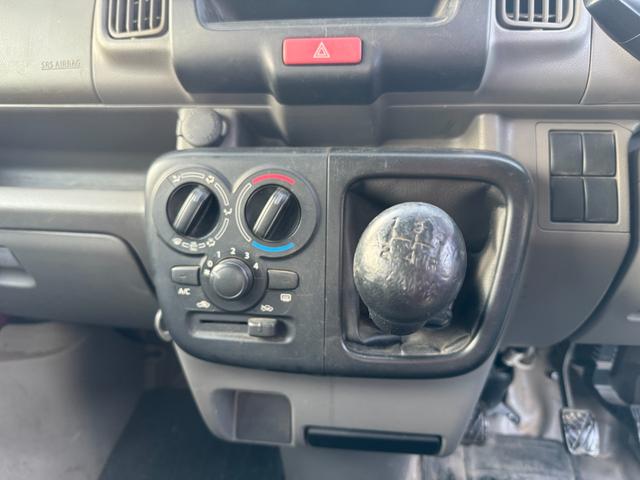 NV100クリッパーバン DX 4WD(16枚目)