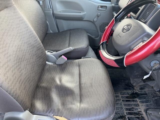 NV100クリッパーバン DX 4WD(18枚目)