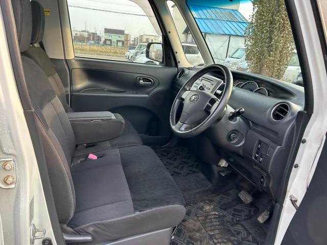 タント カスタムRS 4WD(28枚目)