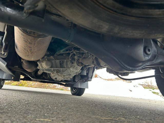 キャリイトラック ＫＣエアコン・パワステ　４ＷＤ（28枚目）