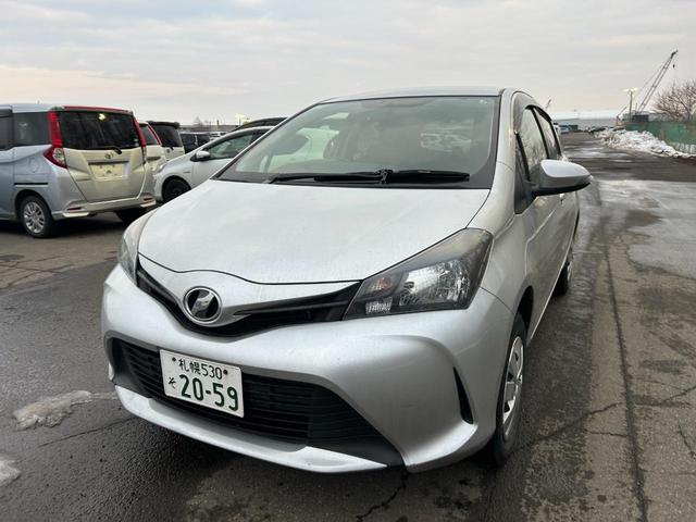 ヴィッツ F 4WD(3枚目)