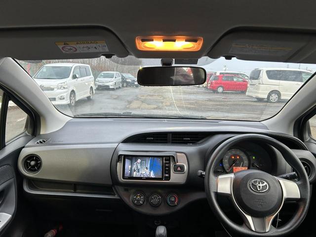 ヴィッツ F 4WD(13枚目)