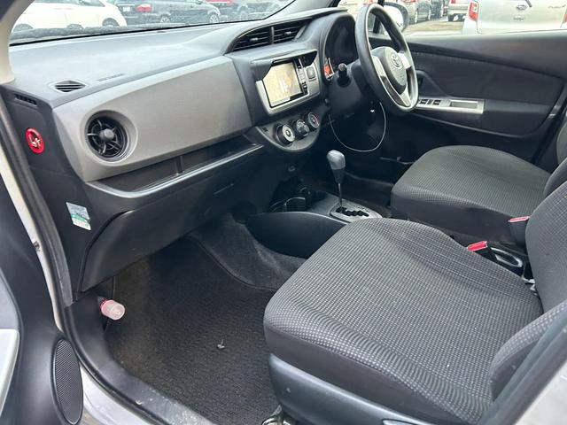 ヴィッツ F 4WD(15枚目)