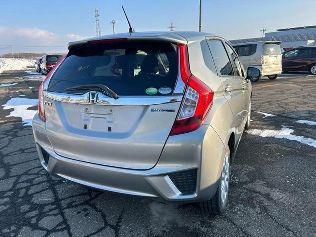 フィットハイブリッド Fパッケージ 4WD(8枚目)