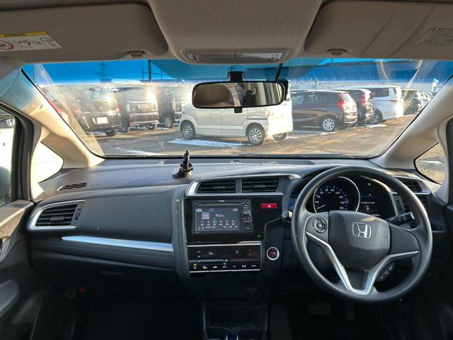 フィットハイブリッド Fパッケージ 4WD(10枚目)