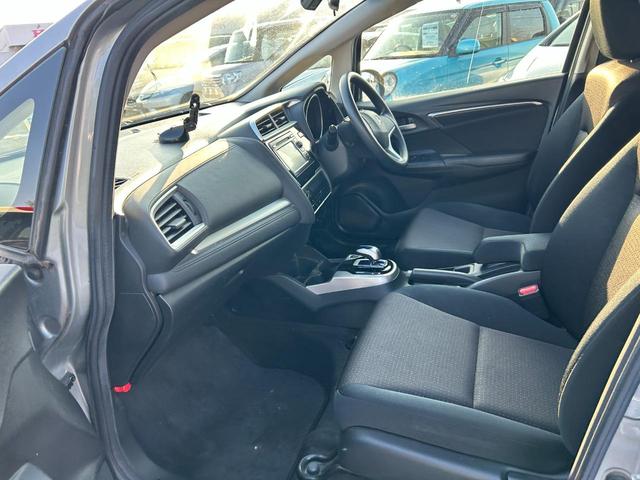 フィットハイブリッド Fパッケージ 4WD(12枚目)