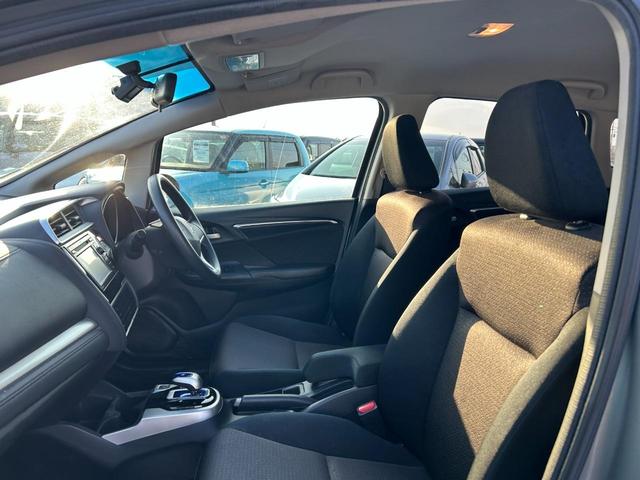 フィットハイブリッド Fパッケージ 4WD(13枚目)