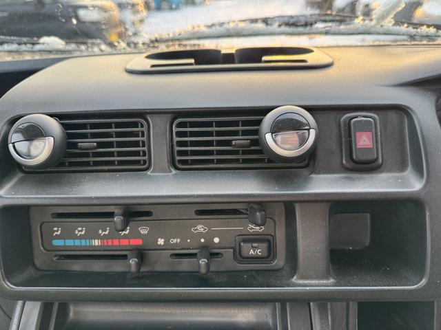 ハイゼットトラック エアコン・パワステ　スペシャル　４ＷＤ（20枚目）