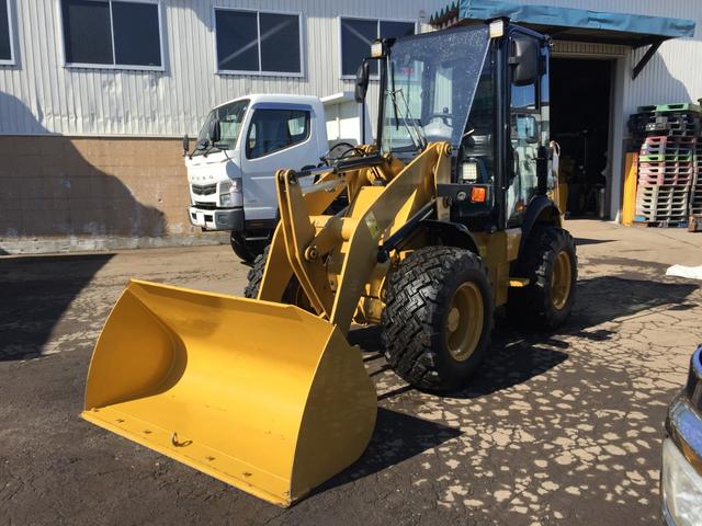 CAT 中古 タイヤショベル 902C2(2枚目)