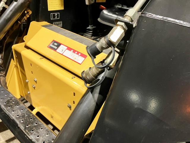 日本 ニューホランド 中古 スキッドローダー LX565(6枚目)