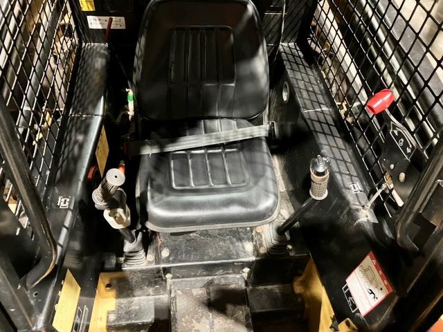 日本 ニューホランド 中古 スキッドローダー LX565(10枚目)