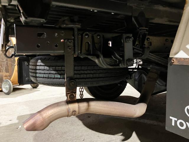 ダイナトラック 中古　４ＷＤ　平ボディ（8枚目）