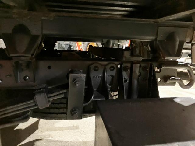 ダイナトラック 中古　４ＷＤ　平ボディ（9枚目）