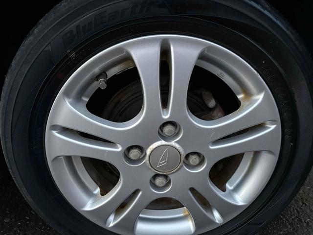 ムーヴ Ｘリミテッド　４ＷＤ　バックカメラ　ナビ　ＴＶ　スマートキー　アイドリングストップ　ベンチシート　ＣＶＴ　盗難防止システム　ＡＢＳ　ＣＤ　ミュージックプレイヤー接続可　アルミホイール　衝突安全ボディ　エアコン（21枚目）