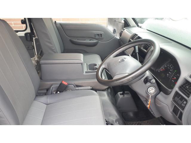 バネットバン 　４ＷＤ（切り替え付き）　２／５人乗り　車検９年１月　ナビ＆ＴＶ付　夏冬タイヤ付　４ＷＤ切り替付き　２／５人乗り　ＡＢＳ　エアコン夏冬タイヤ付き（3枚目）