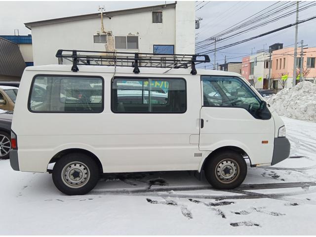 バネットバン 　４ＷＤ（切り替え付き）　２／５人乗り　車検９年１月　ナビ＆ＴＶ付　夏冬タイヤ付　４ＷＤ切り替付き　２／５人乗り　ＡＢＳ　エアコン夏冬タイヤ付き（24枚目）