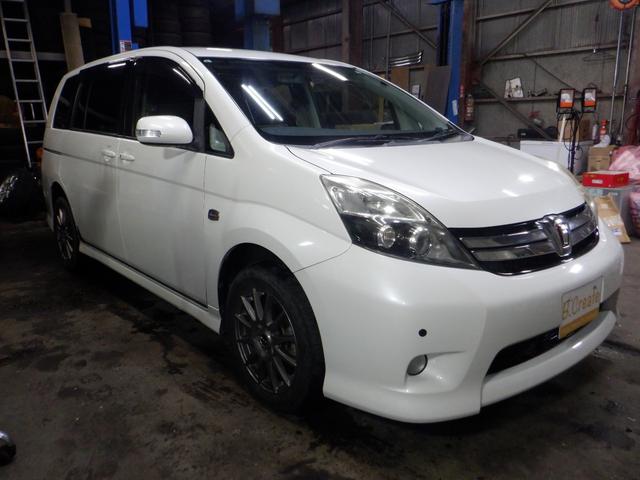 アイシス プラタナ 4WD ナビ TV B/T Bカメラ パワスラ スマートキー プッシュスタート ETC 社外エンスタ クリアランスソナー リアヒーター 寒冷地仕様 フォグランプ オートエアコン 社外AW(9枚目)