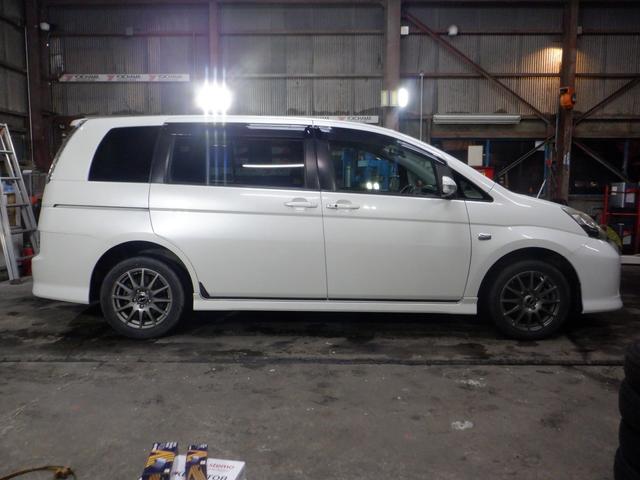 アイシス プラタナ 4WD ナビ TV B/T Bカメラ パワスラ スマートキー プッシュスタート ETC 社外エンスタ クリアランスソナー リアヒーター 寒冷地仕様 フォグランプ オートエアコン 社外AW(15枚目)