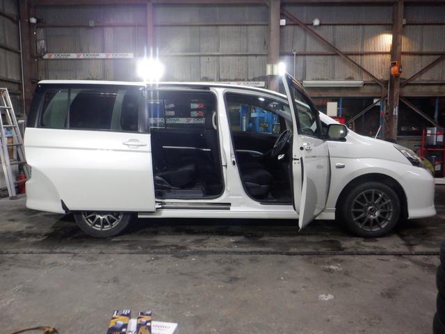 アイシス プラタナ 4WD ナビ TV B/T Bカメラ パワスラ スマートキー プッシュスタート ETC 社外エンスタ クリアランスソナー リアヒーター 寒冷地仕様 フォグランプ オートエアコン 社外AW(17枚目)