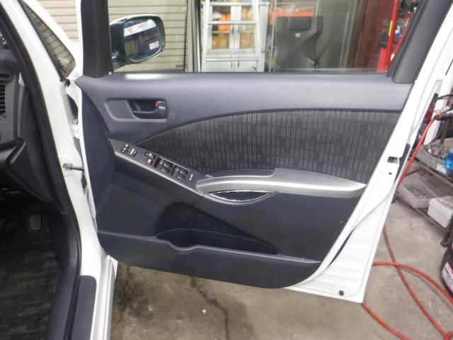 アイシス プラタナ 4WD ナビ TV B/T Bカメラ パワスラ スマートキー プッシュスタート ETC 社外エンスタ クリアランスソナー リアヒーター 寒冷地仕様 フォグランプ オートエアコン 社外AW(27枚目)