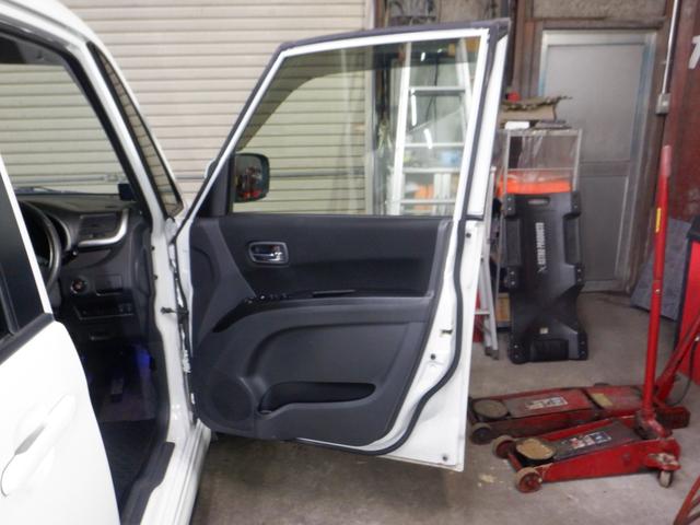 ソリオバンディット ベースグレード　４ＷＤ　ナビ　フルセグＴＶ　ＵＳＢ接続　バックカメラ　サイドカメラ　シートヒーター　両側パワスラ　１００Ｖ電源　ＨＩＤ　フォグランプ　ドアバイザー　スマートキー　プッシュスタート（34枚目）