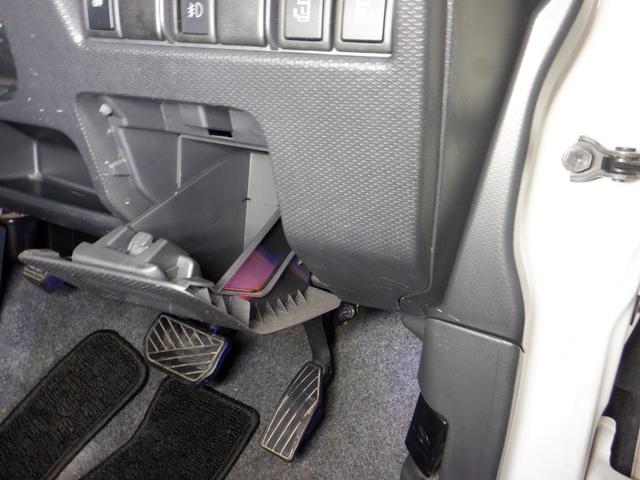 ソリオバンディット ベースグレード　４ＷＤ　ナビ　フルセグＴＶ　ＵＳＢ接続　バックカメラ　サイドカメラ　シートヒーター　両側パワスラ　１００Ｖ電源　ＨＩＤ　フォグランプ　ドアバイザー　スマートキー　プッシュスタート（40枚目）