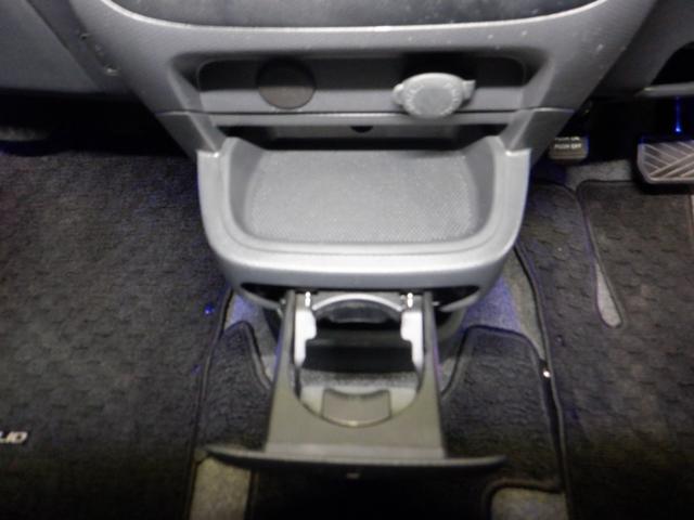 ソリオバンディット ベースグレード　４ＷＤ　ナビ　フルセグＴＶ　ＵＳＢ接続　バックカメラ　サイドカメラ　シートヒーター　両側パワスラ　１００Ｖ電源　ＨＩＤ　フォグランプ　ドアバイザー　スマートキー　プッシュスタート（55枚目）