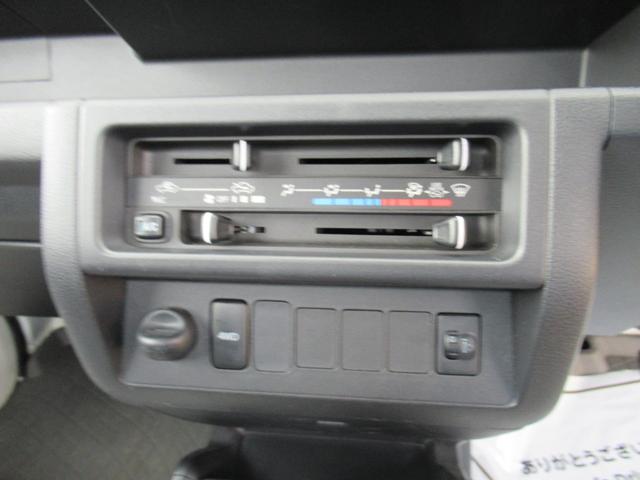 ハイゼットトラック スタンダード　４ＷＤ＆エアコン＆オートマ＆パワステ＆ラジオ＆荷台マット＆運転席エアバック＆ヘッドライトレベライザー（12枚目）