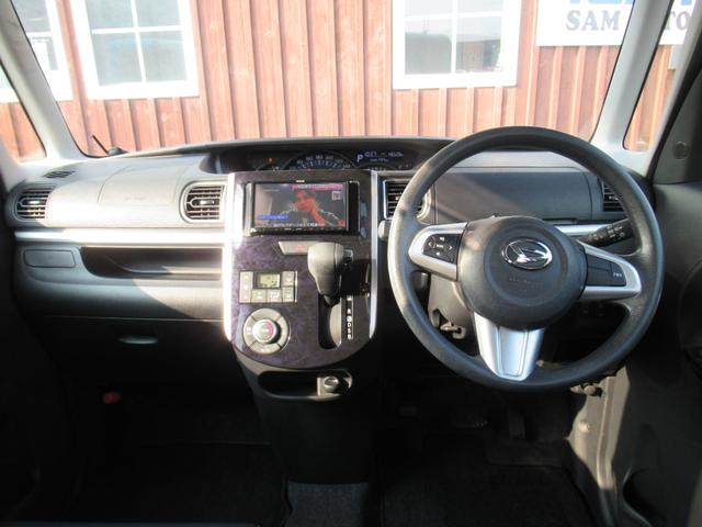 タント カスタムＸ　トップエディションリミテッドＳＡＩＩＩ　４ＷＤ＆両側パワースライドドア＆社外ナビゲーション＆アラウンドビューモニター＆純正エンジンスターター＆スマートアシスト＆純正アルミホイール＆オートエアコン（6枚目）