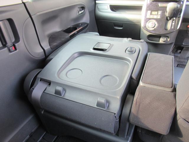 タント カスタムＸ　トップエディションリミテッドＳＡＩＩＩ　４ＷＤ＆両側パワースライドドア＆社外ナビゲーション＆アラウンドビューモニター＆純正エンジンスターター＆スマートアシスト＆純正アルミホイール＆オートエアコン（19枚目）